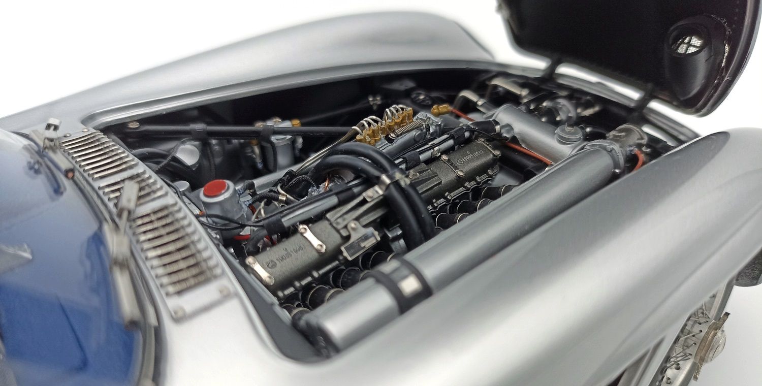 Mercedes-Benz 300 SLR Coupe #T1 RAC Tourist Trophy 1955 1:18 CMC