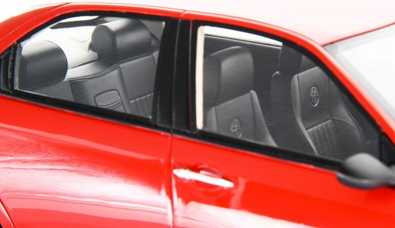 Alfa Romeo 156 1.8TS 1997 red 1:18 Laudoracing Model 