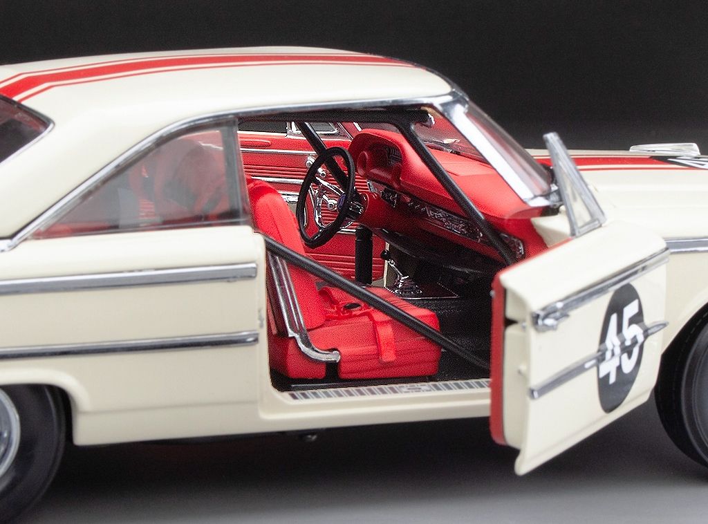 Ford Galaxie 500 XL Hardtop #45 1963 white 1:18 Sun Star