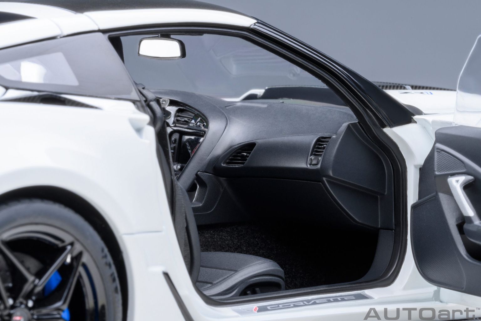 Chevrolet Corvette C7 ZR1 2019 arctic white 1:18 AUTOart