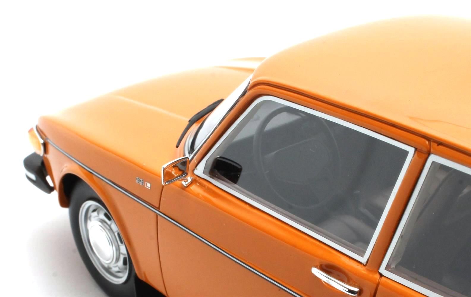 Saab 99 Combi 1975 indian yellow 1:18 Cult Scale Models