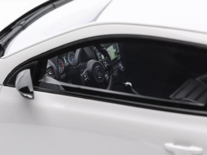 Volkswagen Scirocco 3 R Phase 1 2008 Candy White LB9A 1:18 OttOmobile