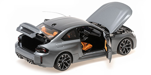 BMW M2 2022 matt grey 1:18 Minichamps 