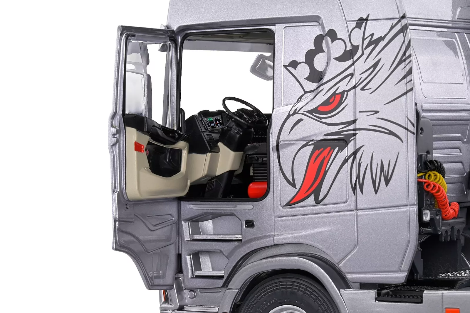 Scania 580S Highline 2023 silver 1:24 Solido