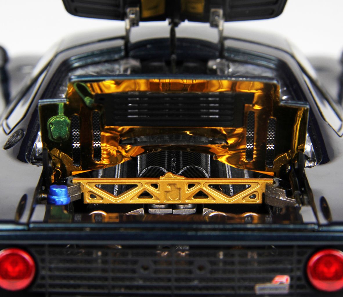 McLaren F1 XP5 green 1:18 LCD Model