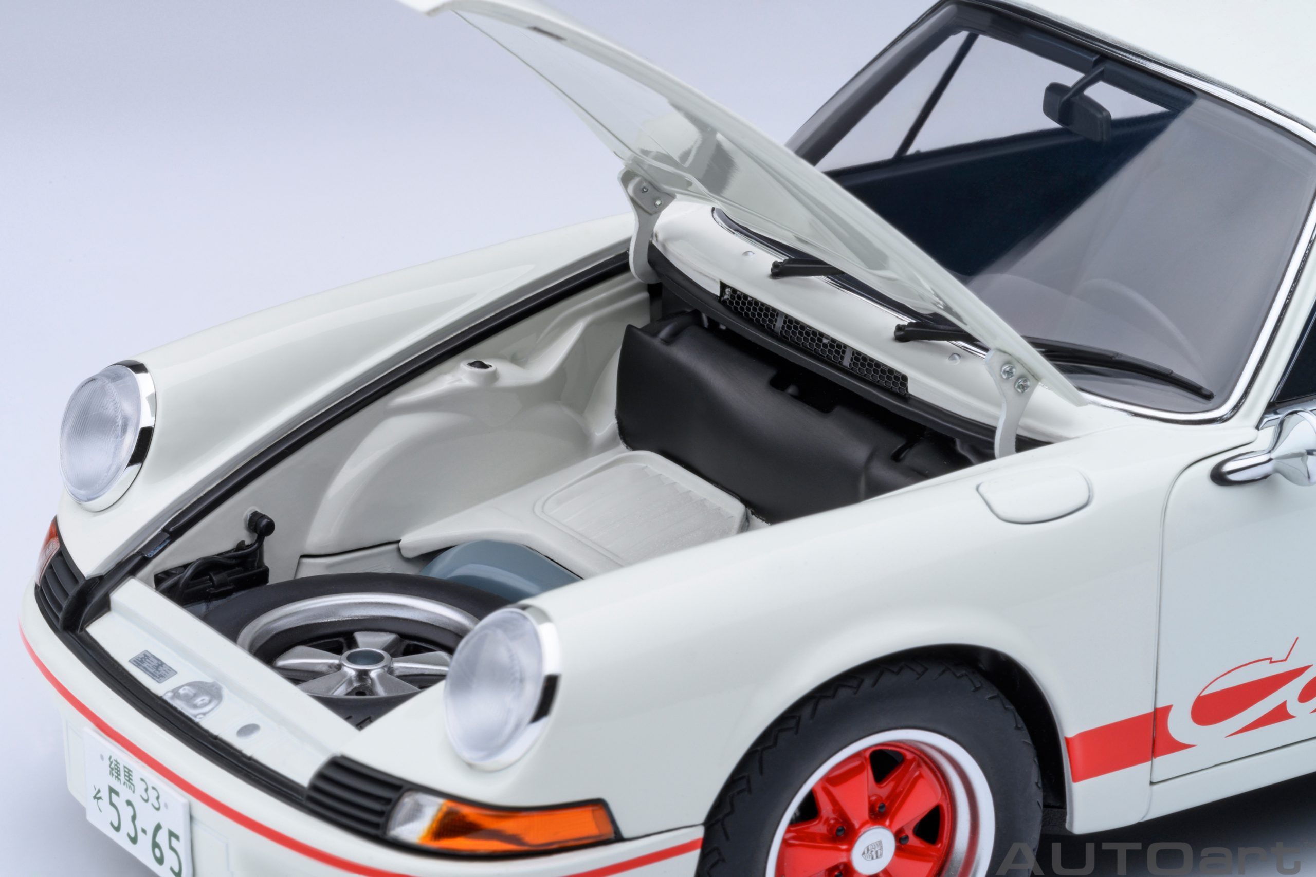 Porsche 911 Carrera 2.7 RS "The Circuit Wolf" Comic Weekly Shonen Jump Magazine 1975-1979 1:18 AUTOart