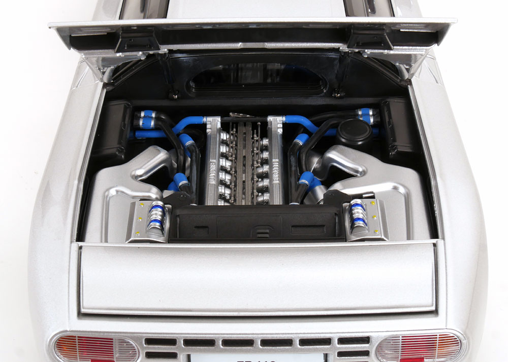 Bugatti EB110 1991 silver 1:12 KK Scale