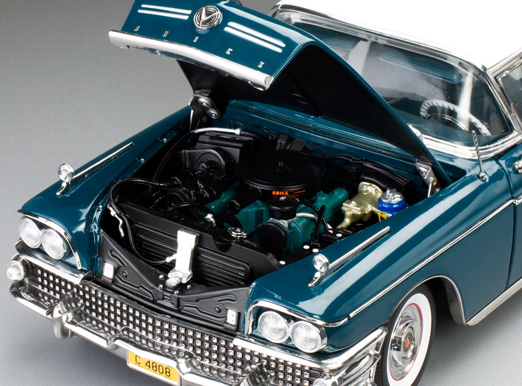 Buick Limited Riviera coupe *platinum collection* 1958 glacier white/dark turquoise poly 1:18 Sun Star