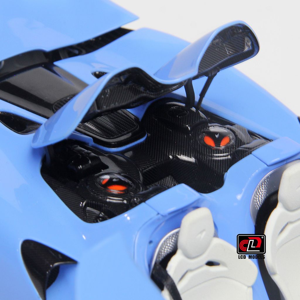 McLaren Elva blue 1:18 LCD Model