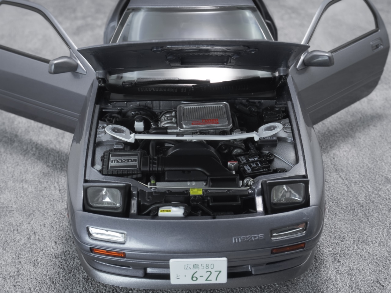 Mazda Savanna RX-7 Infini FC3S grey 1:18 Whelart