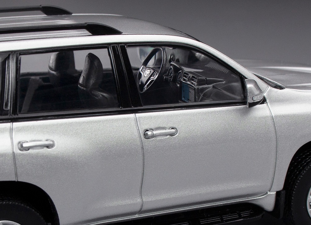 Toyota Land Cruiser Prado 2018 silver 1:43 Vitesse