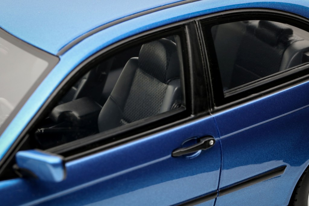 BMW E46 318 ti Compact 2002 Estoril Blue 1:18 OttOmobile