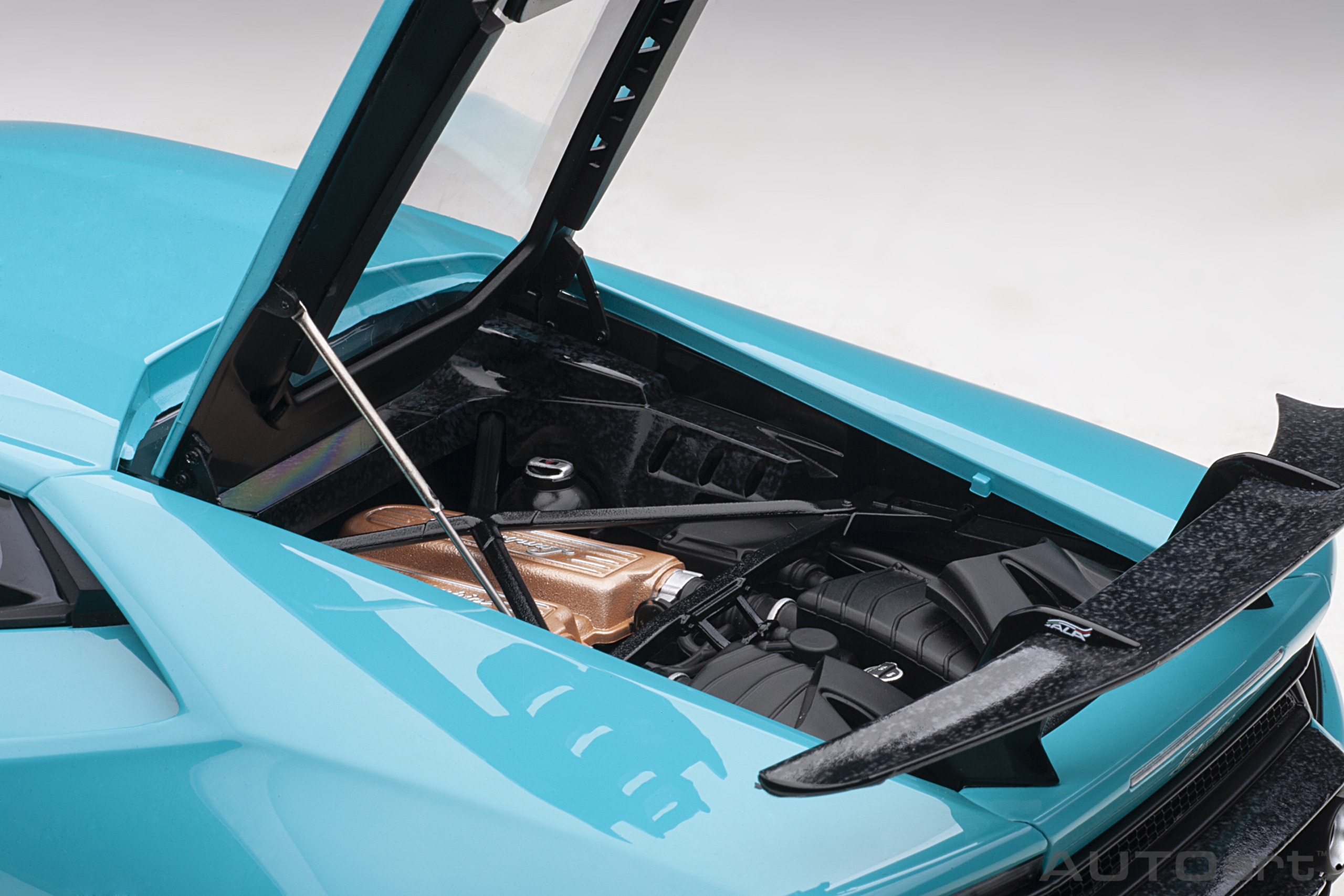 Lamborghini Huracan LP640-4 Performante 2017 solid blue 1:12 AUTOArt
