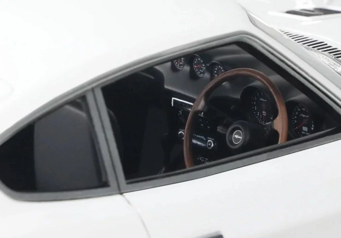 PANDEM Nissan Fairlady Z 2015 white 1:18 OttOmobile