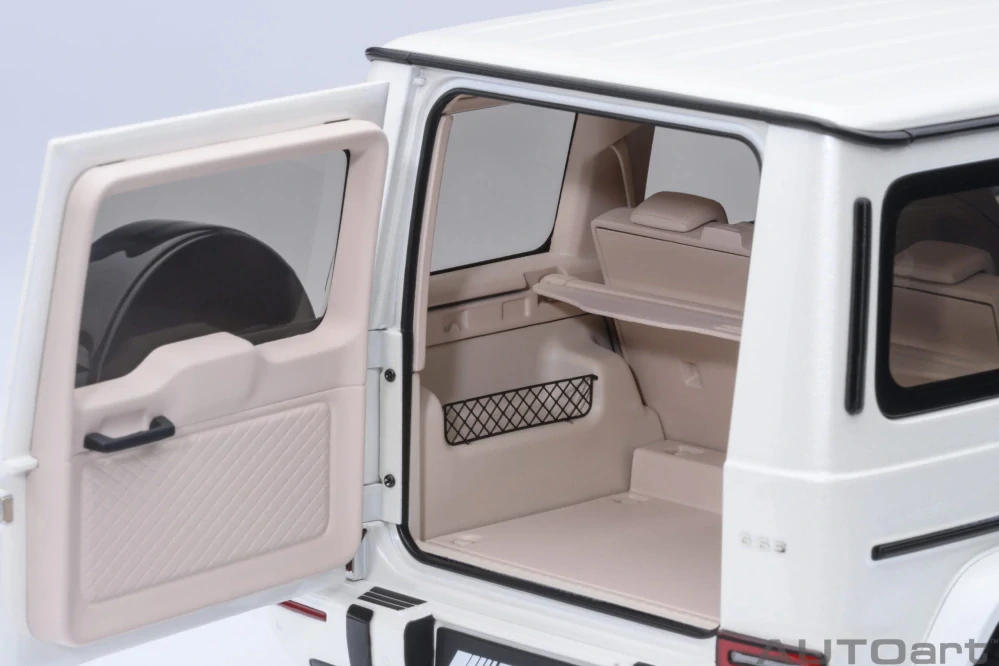 Mercedes-AMG G63 2019 brilliant white 1:18 AUTOart