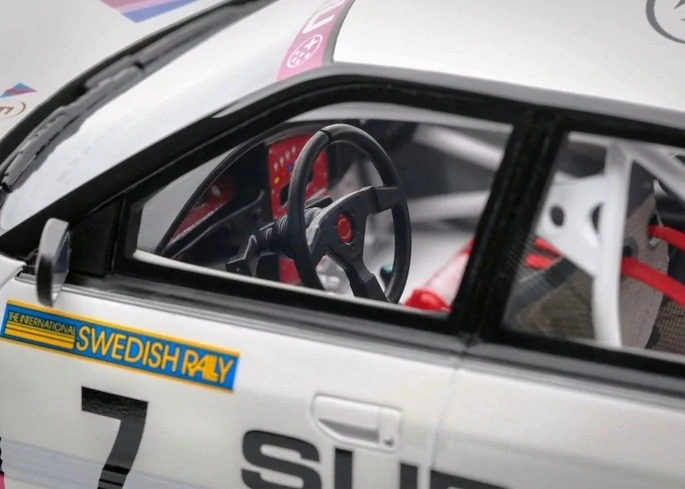 Subaru Legacy RS Gr.A #7 McRae/Ringer Sweden Rallye 1992 1:18 OttOmobile