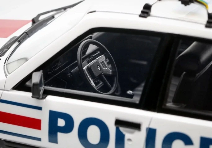 Renault 18 Turbo Police Nationale 1982 1:18 OttOmobile