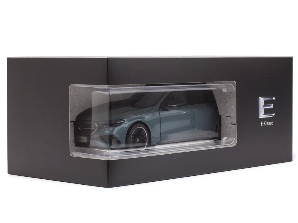 Mercedes-Benz E-Class W214 AMG Line 2024 verde silver 1:18 Mercedes-Benz Dealer edition