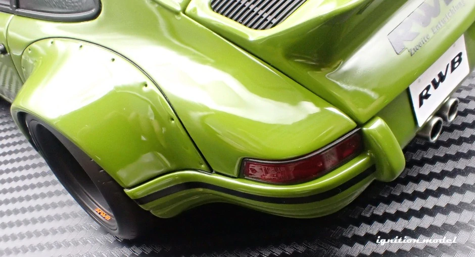 RWB930 Backdate 1/18 イグニション緑 Porsche RWB Backdate green 1:18 Ignition Model