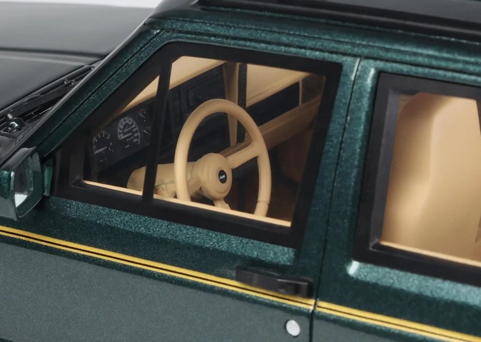 Jeep Cherokee XJ Limited 1995 hunter green 1:18 OttOmobile