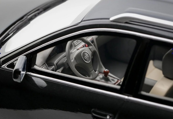 Audi A6 C6 All Road 2000 brilliant black 1:18 OttOmobile