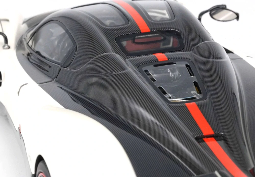 Pagani Utopia Bianco Benny 1:18 B.B.R.