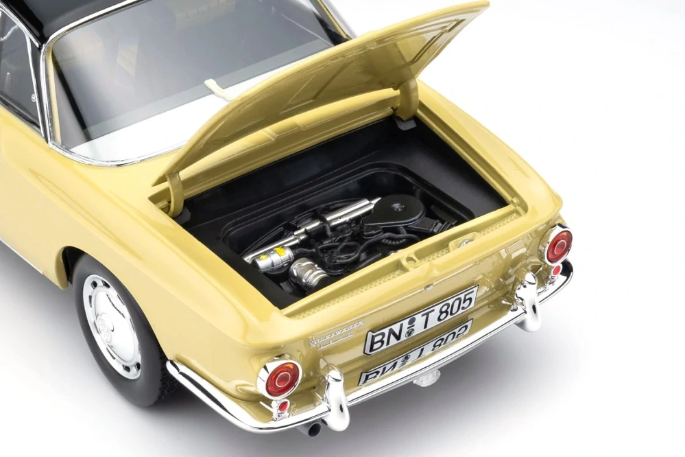 Volkswagen Karmann Ghia Typ 34 Manila yellow/black top 1:18 Norev