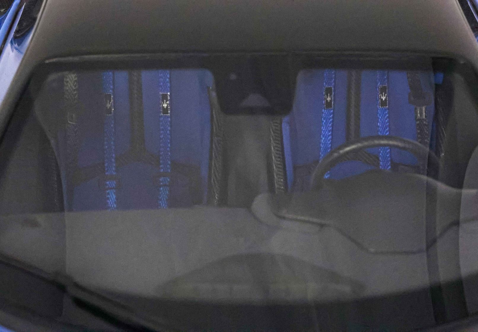 Maserati GT2 Stradale Blu Infinito with Italian stripe 1:18 B.B.R.