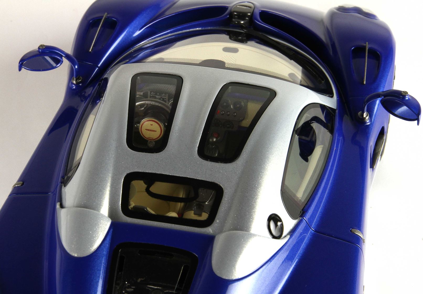 Pagani Utopia Blue Metallizzato 1:18 B.B.R. 