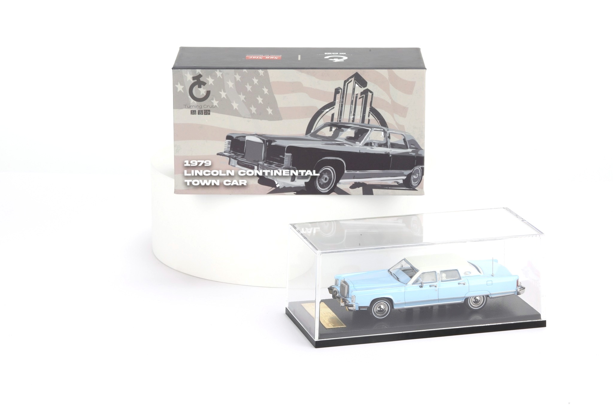 Lincoln Continental 1979 light blue/white 1:64 SunStar