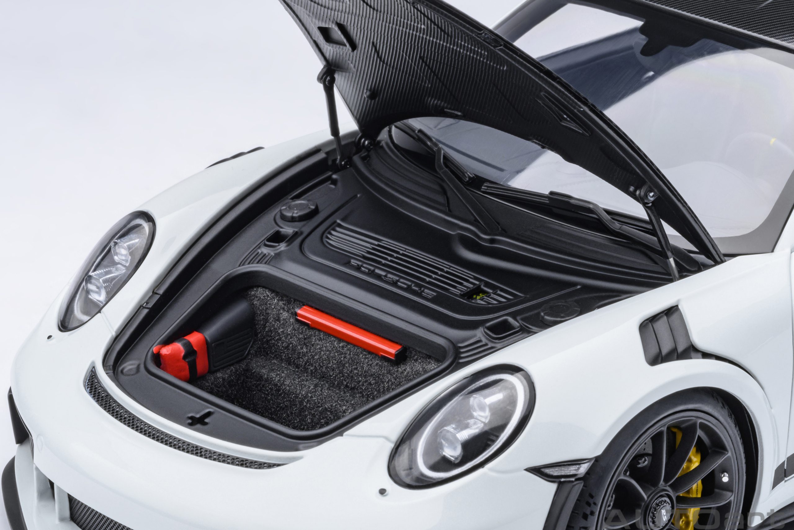 Porsche 911 GT3RS 2017 Weissach Package white 1:18 AUTOart