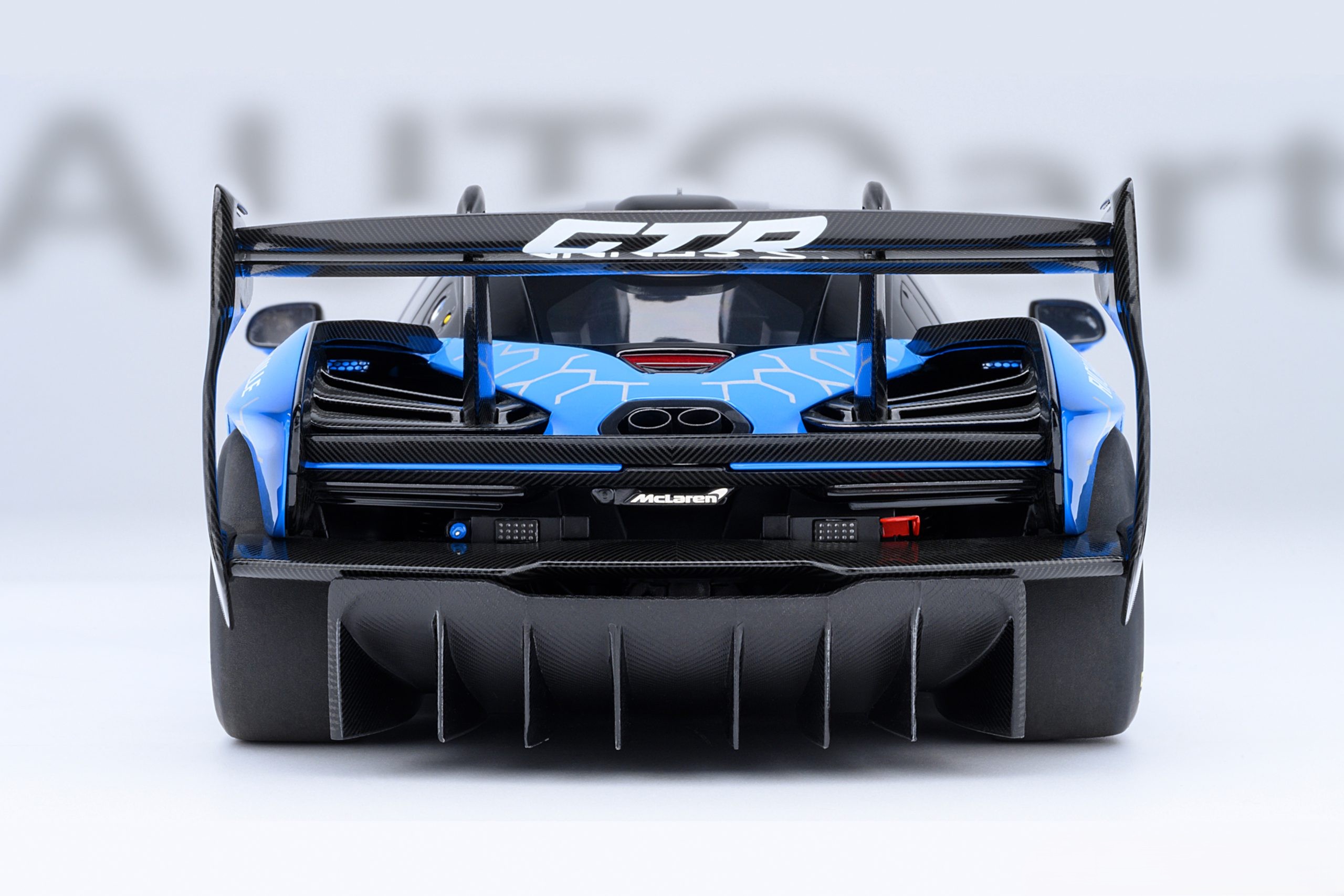 McLaren Senna GTR #12 Press 2021 1:18 AUTOart