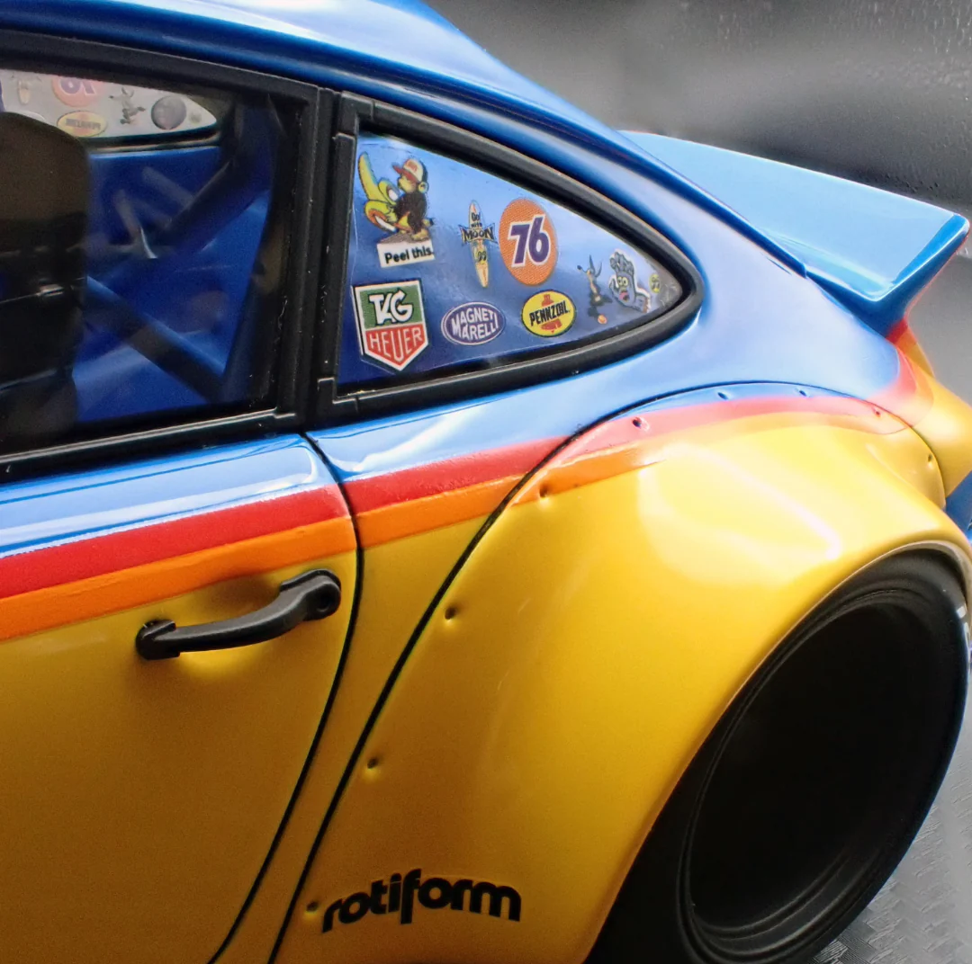 Porsche RWB Backdate yellow/blue 1:18 Ignition Model