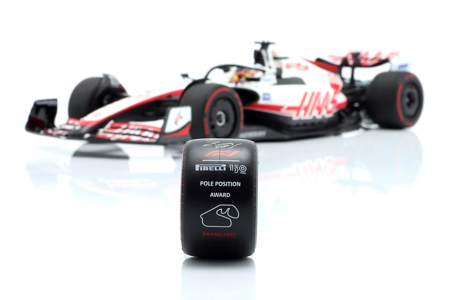 HAAS F1 Team VF-22 #20 K.Magnussen Pole Position Brazil GP 2022 1:18 Minichamps 