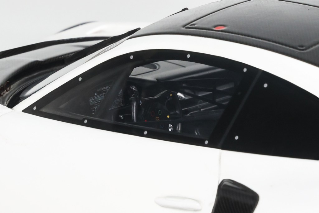 Porsche 911 GT3 R Rennsport 2023 white 1:18 GT Spirit