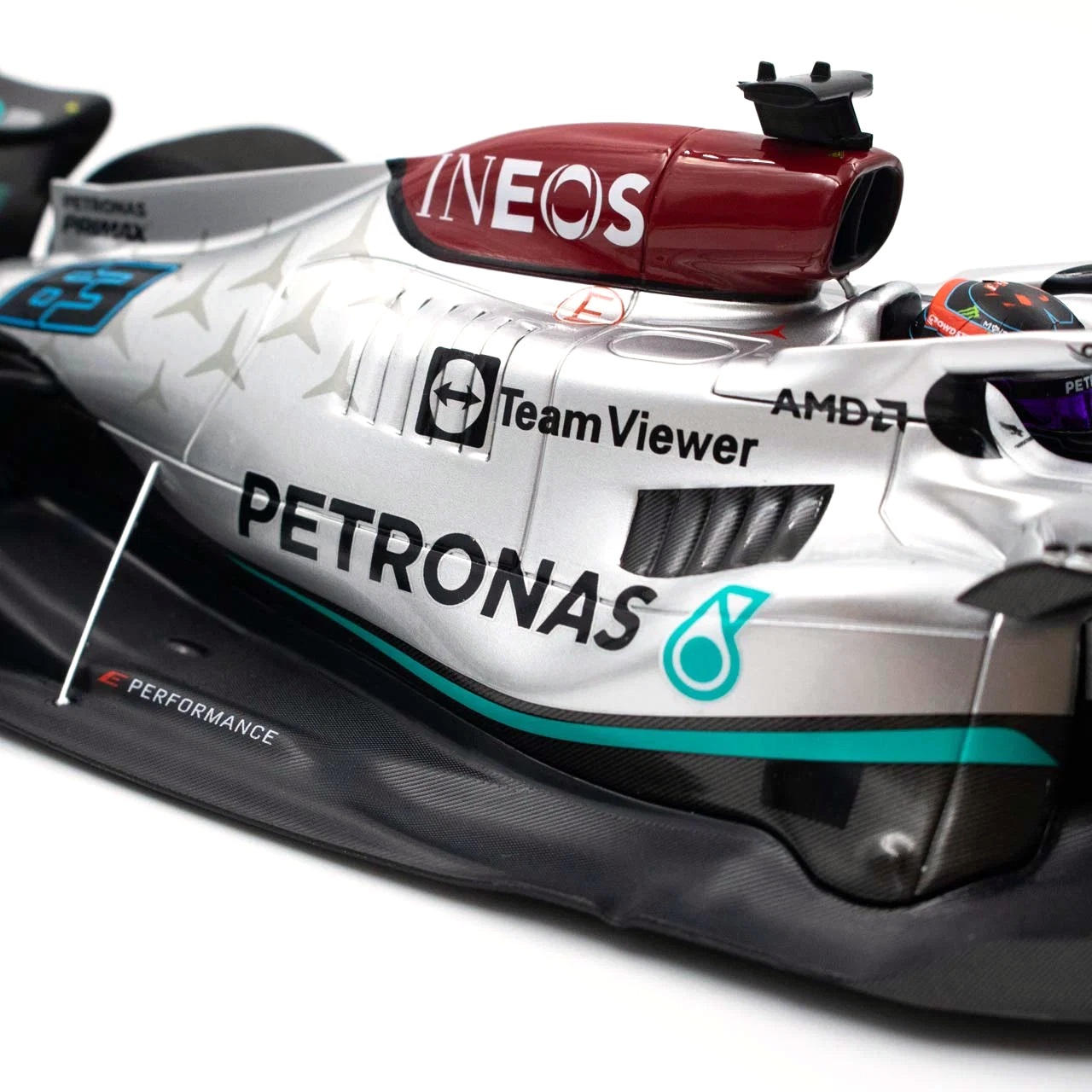Mercedes-AMG F1 W13 #63 George Russell 2022 1:18 Minichamps