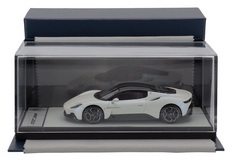 Maserati MC20 2020 pearl white/gloss black roof 1:43 B.B.R.