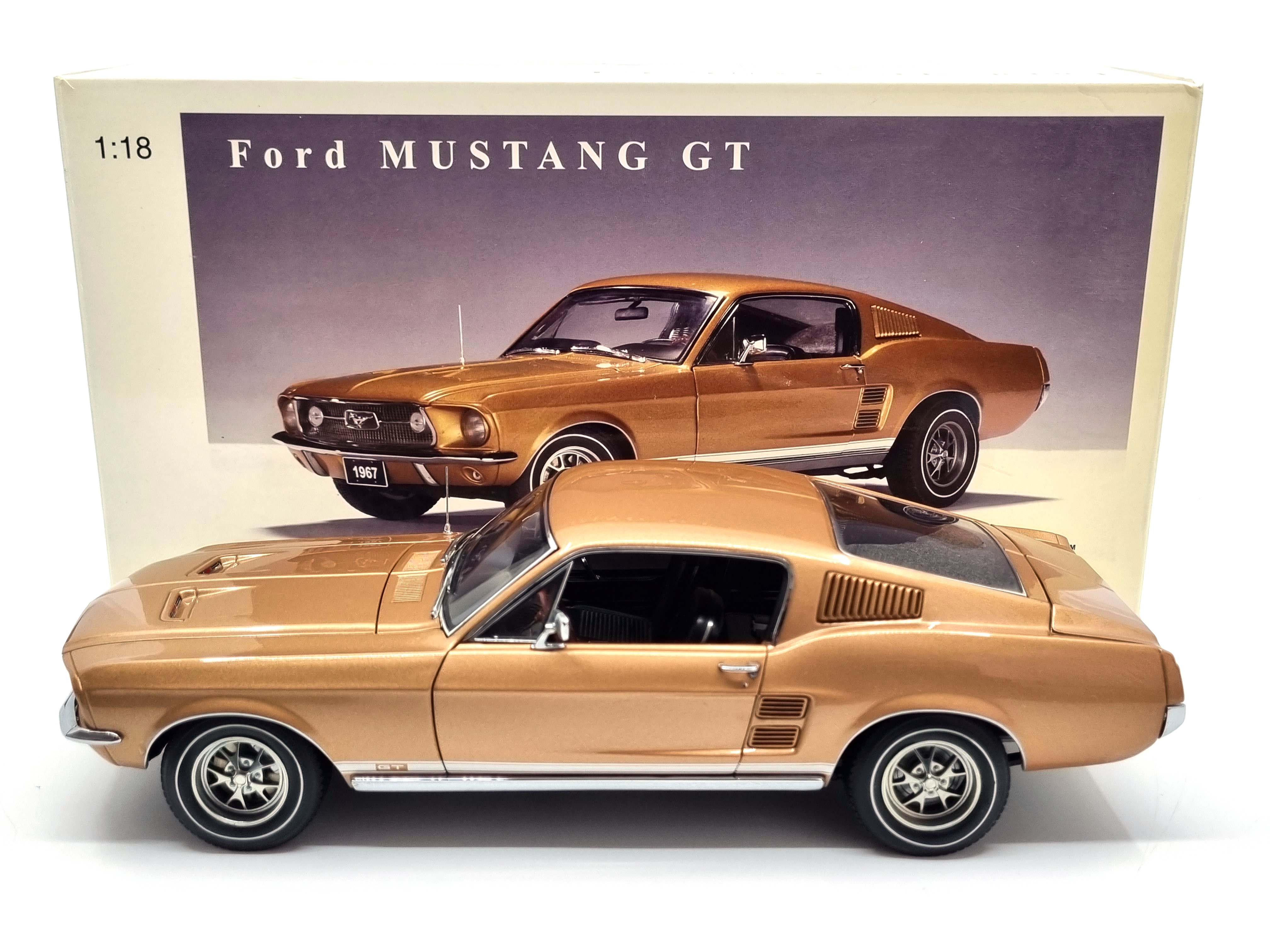 Ford Mustang GT 390 1967 1:18 AUTOart