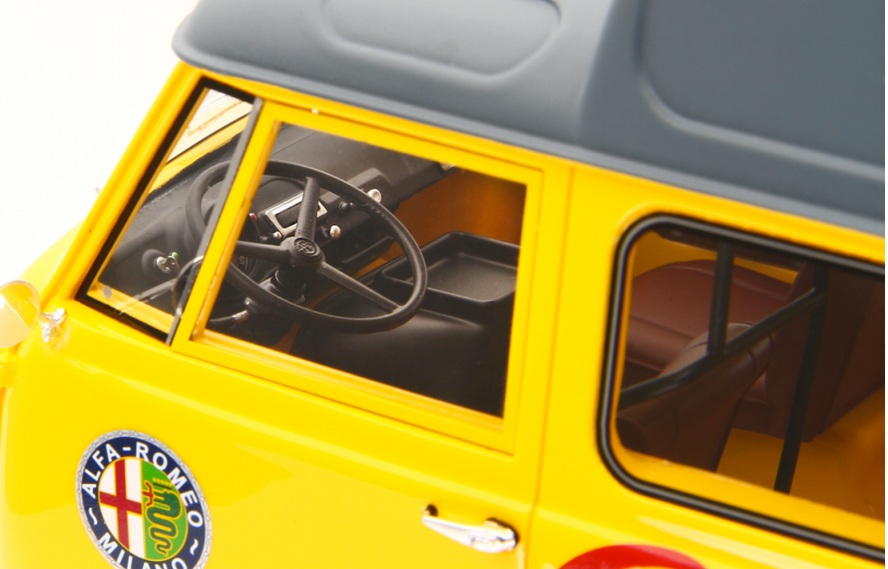 Alfa Romeo F12 High Roof Van Assistance *Assistenza Clienti* 1967 yellow 1:18 Laudoracing Model
