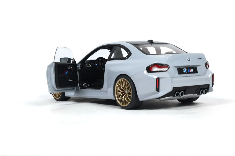 BMW M2 CS 2025 grey 1:18 Solido