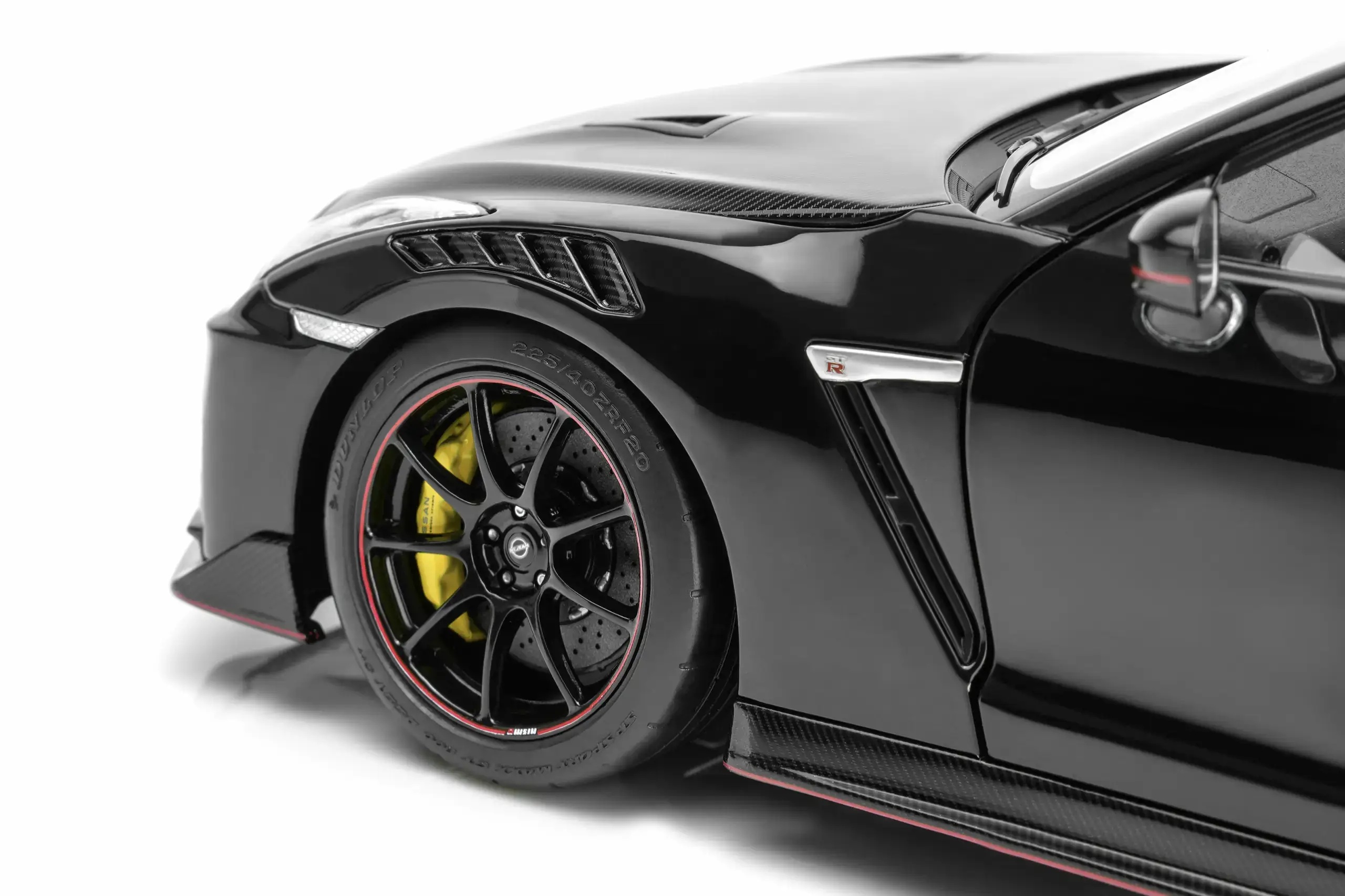 Nissan GT-R Nismo R35 Special Edition 2022 Meteor Flake Black Pearl 1:18 Motorhelix