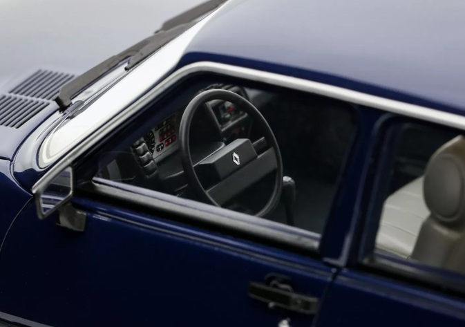 Renault 5 GTL 1984 bleu roi 1:18 OttOmobile