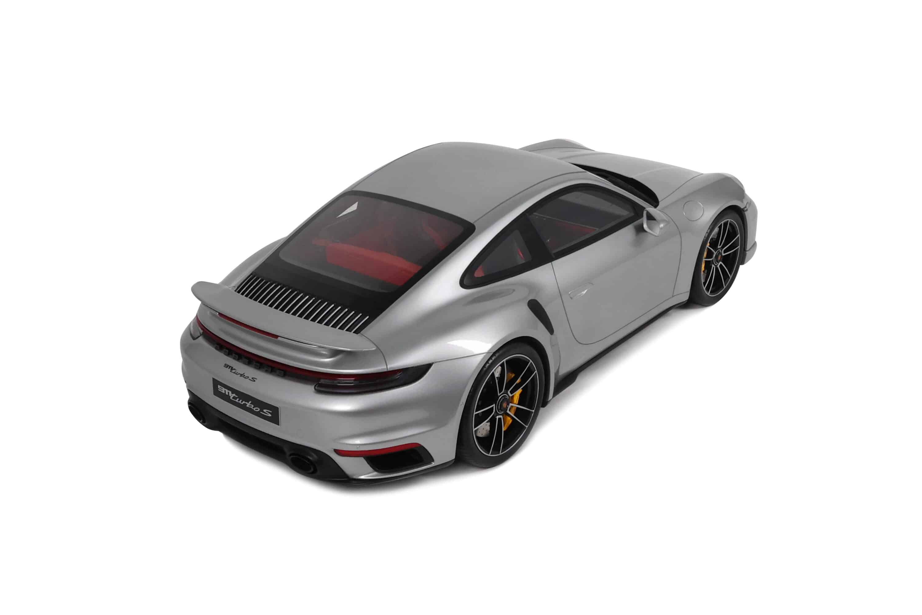 Porsche 911 (992.1) Turbo S 2020 silver 1:8 GT Spirit