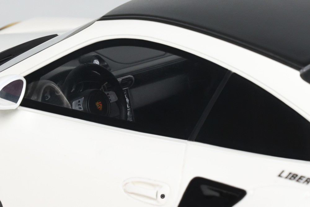 Porsche Tubro LB-Works 2024 white 1:18 GT Spirit