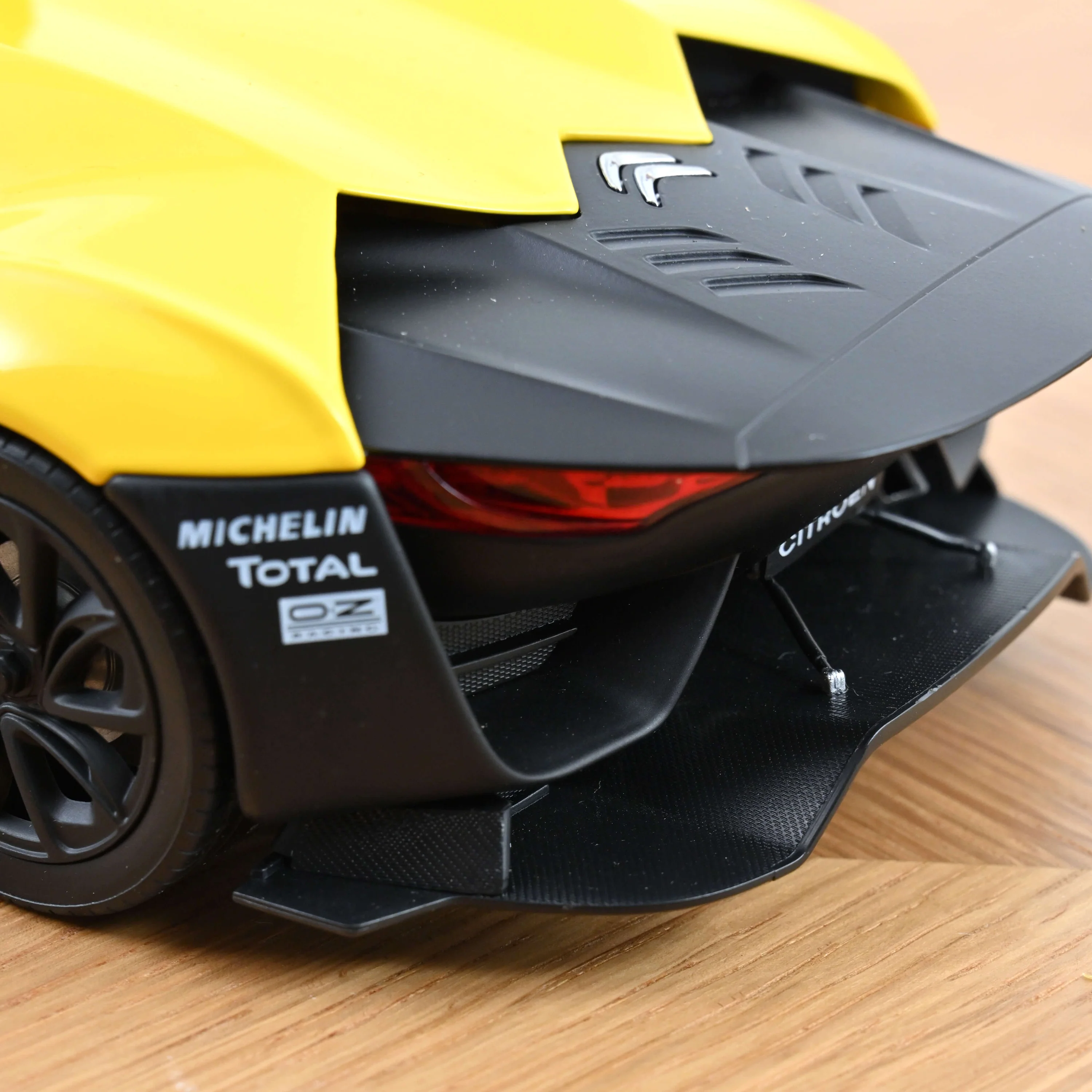 Citroën GT Concept Car 2008 yellow/black 1:18 Norev