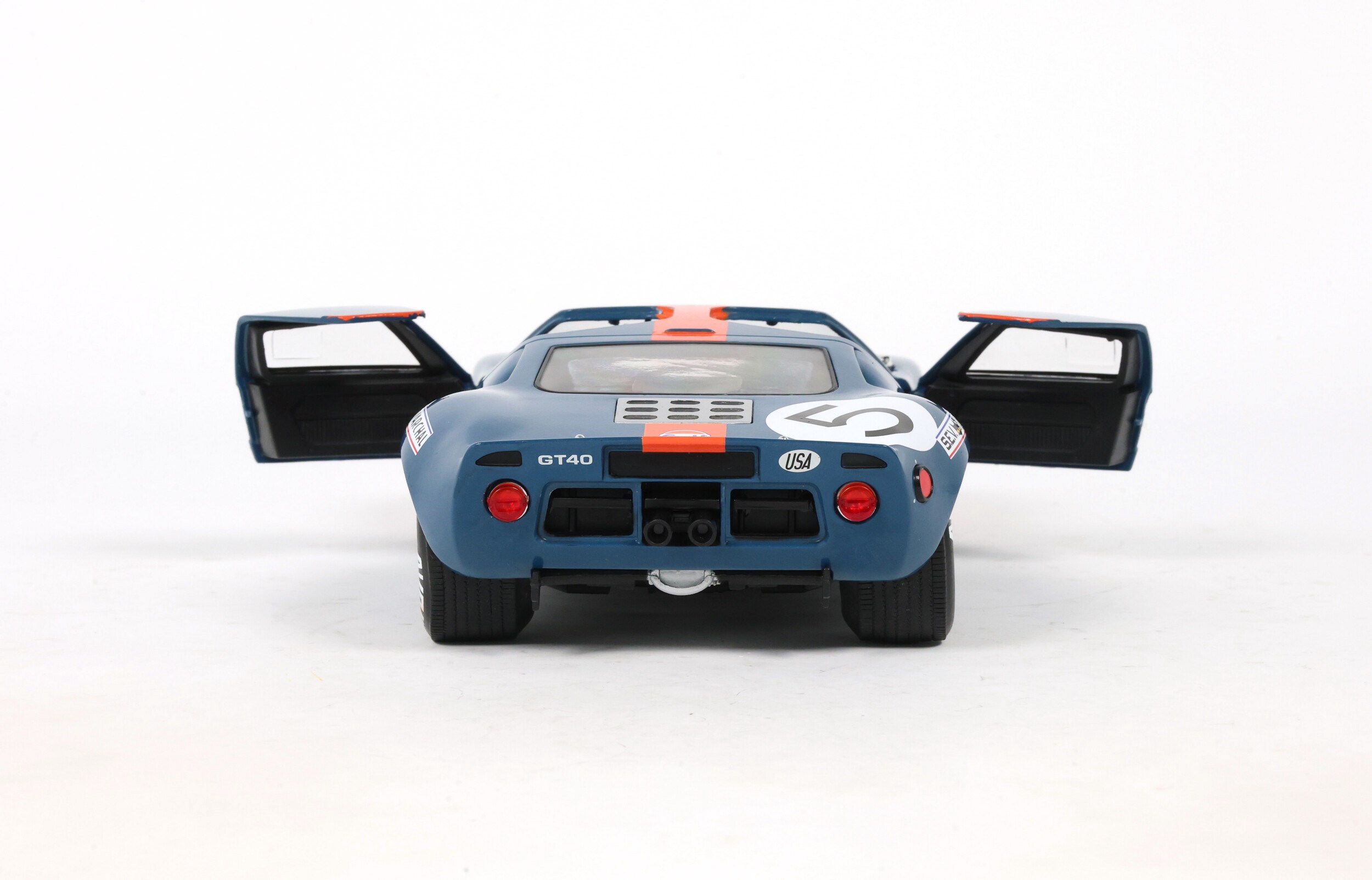 Ford GT40 MK.1 blue 1:18 Solido