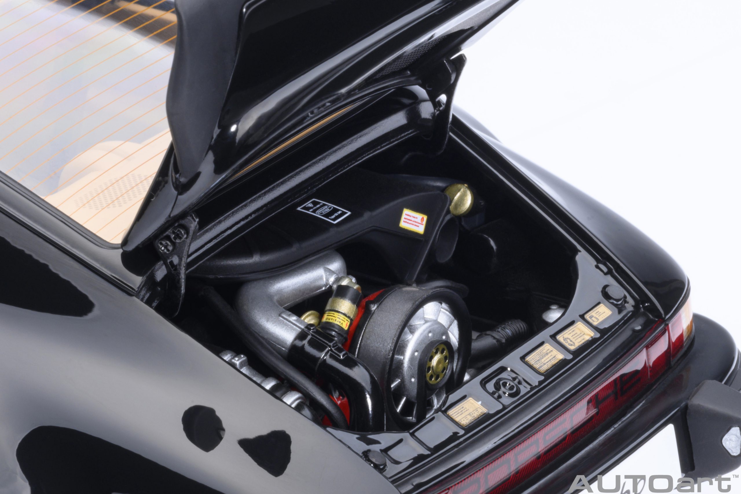 Porsche 911 930 Turbo 3.0 black 1:18 AUTOart