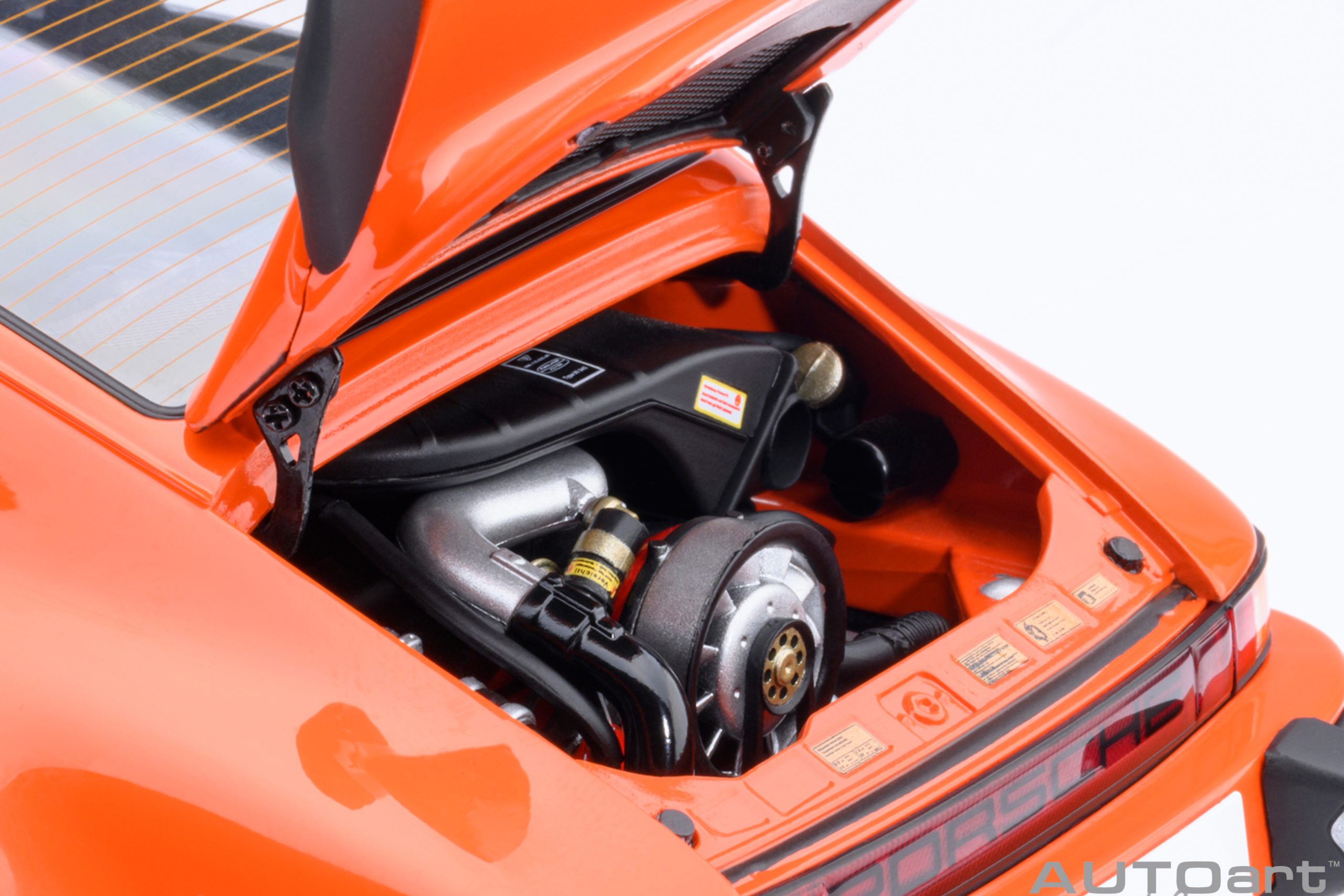 Porsche 911 930 Turbo 3.0 continental orange 1:18 AUTOart
