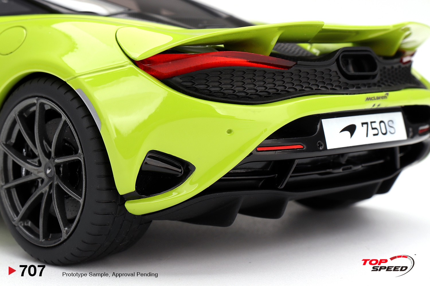 McLaren 750S 2025 lime green 1:18 TopSpeed Models