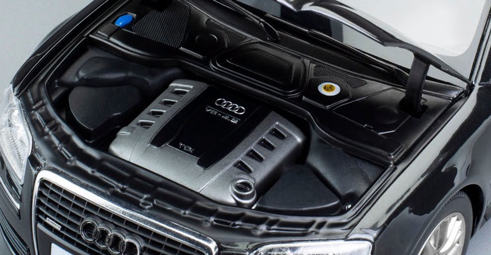 Audi A8 D3 4.2L TDi 2008 black 1:18 Sun Star